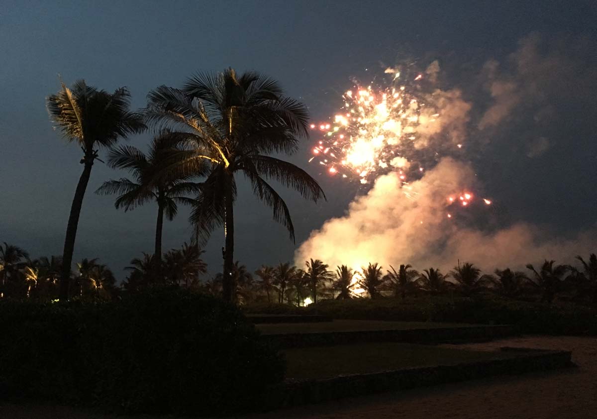 Mahabalibpuram - Diwali, Feuerwerk am Strand